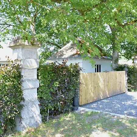 Hébergement de vacances Superb With Garden In *