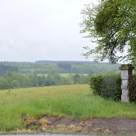 Superb With Garden In Serinchamps