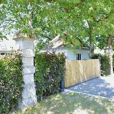 Superb With Garden In 펜션